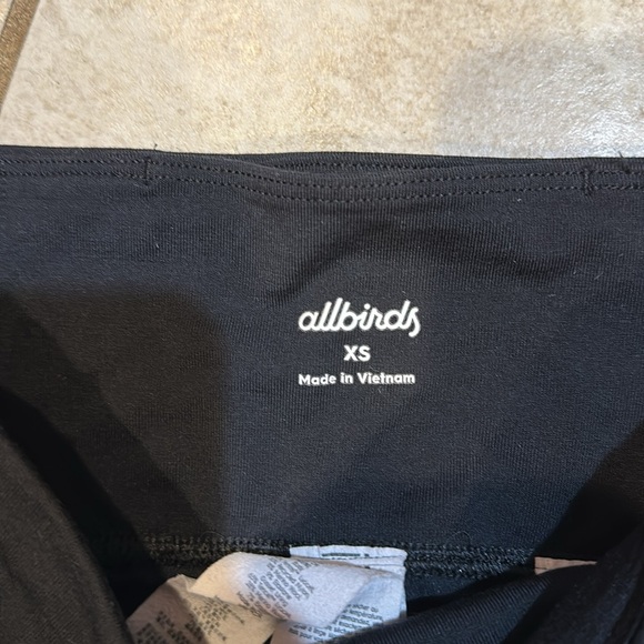 Allbirds Black Natural Performance Athletic Capri Leggings XS - Picture 3 of 8